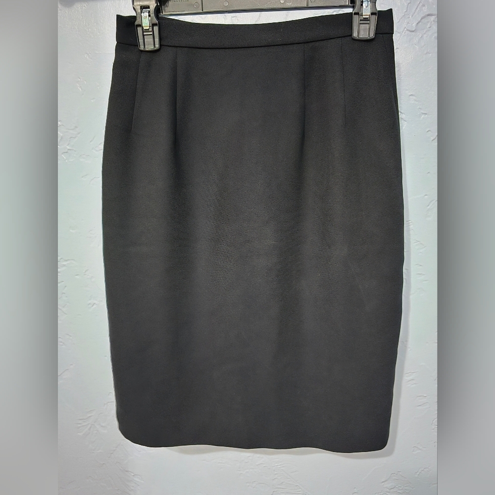 Elegant Black Pencil Skirt